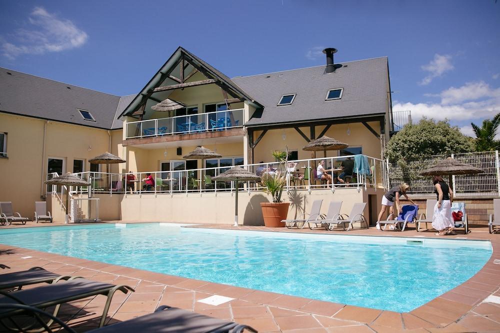 Camping Saint Michel Courtils Exteriér fotografie