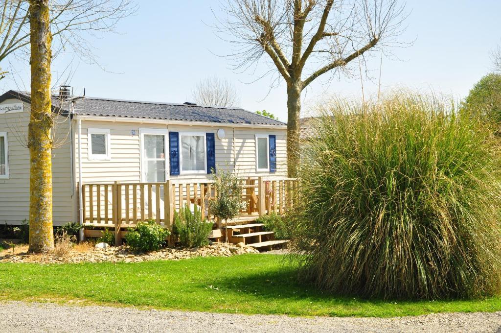 Camping Saint Michel Courtils Pokoj fotografie