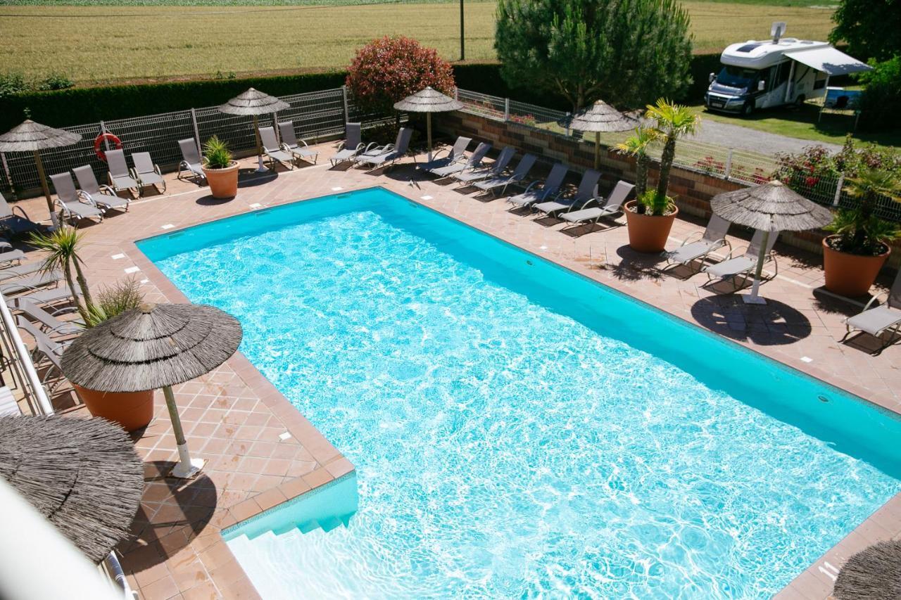 Camping Saint Michel Courtils Exteriér fotografie